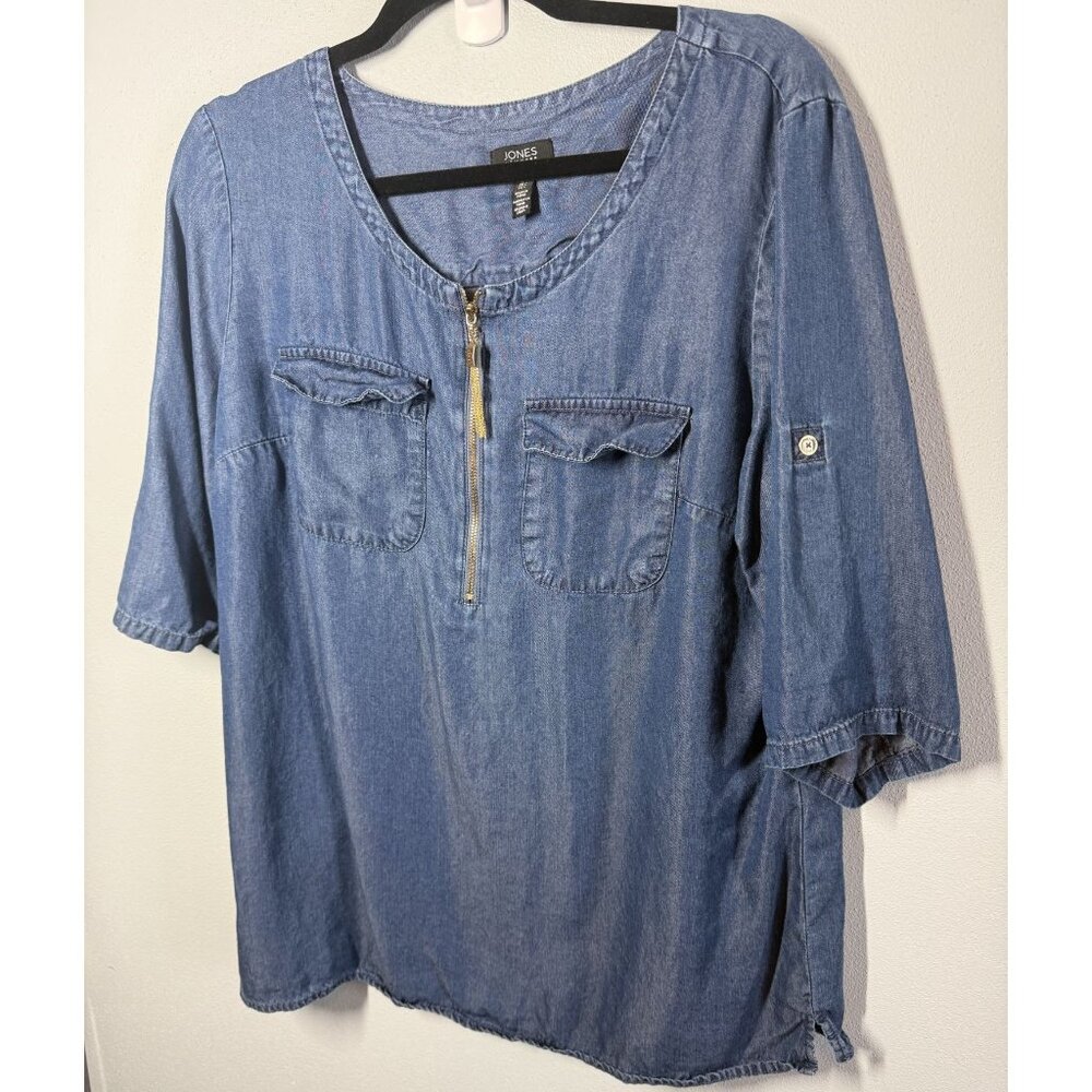 Jones New York Chambray Denim‎ Blouse Size Large Pullover Gold Hardwear Roll Tab